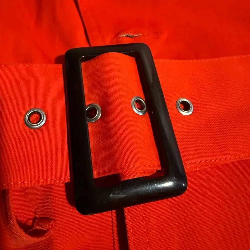 Worthington Lined Red Raincoat Black Buttons Long Sleeve Collared Belt - Picture 14 of 16